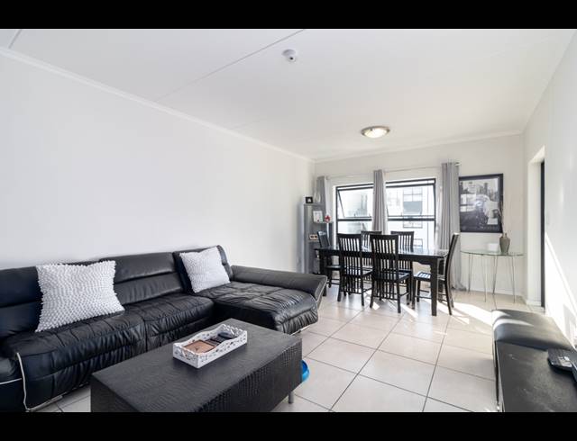 3 BEDROOM APARTMENT FOR SALE IN SANDOWN